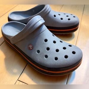 CROCS Men's Gray, Blue & Orange Stripe